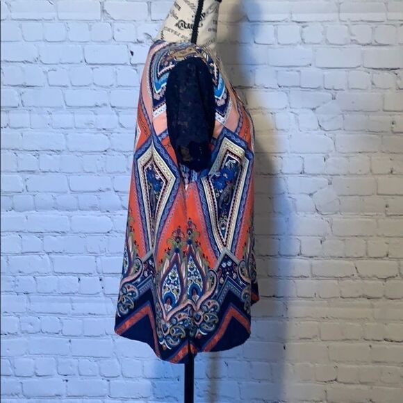 Skies are blue blouse size medium - Picture 6 of 9